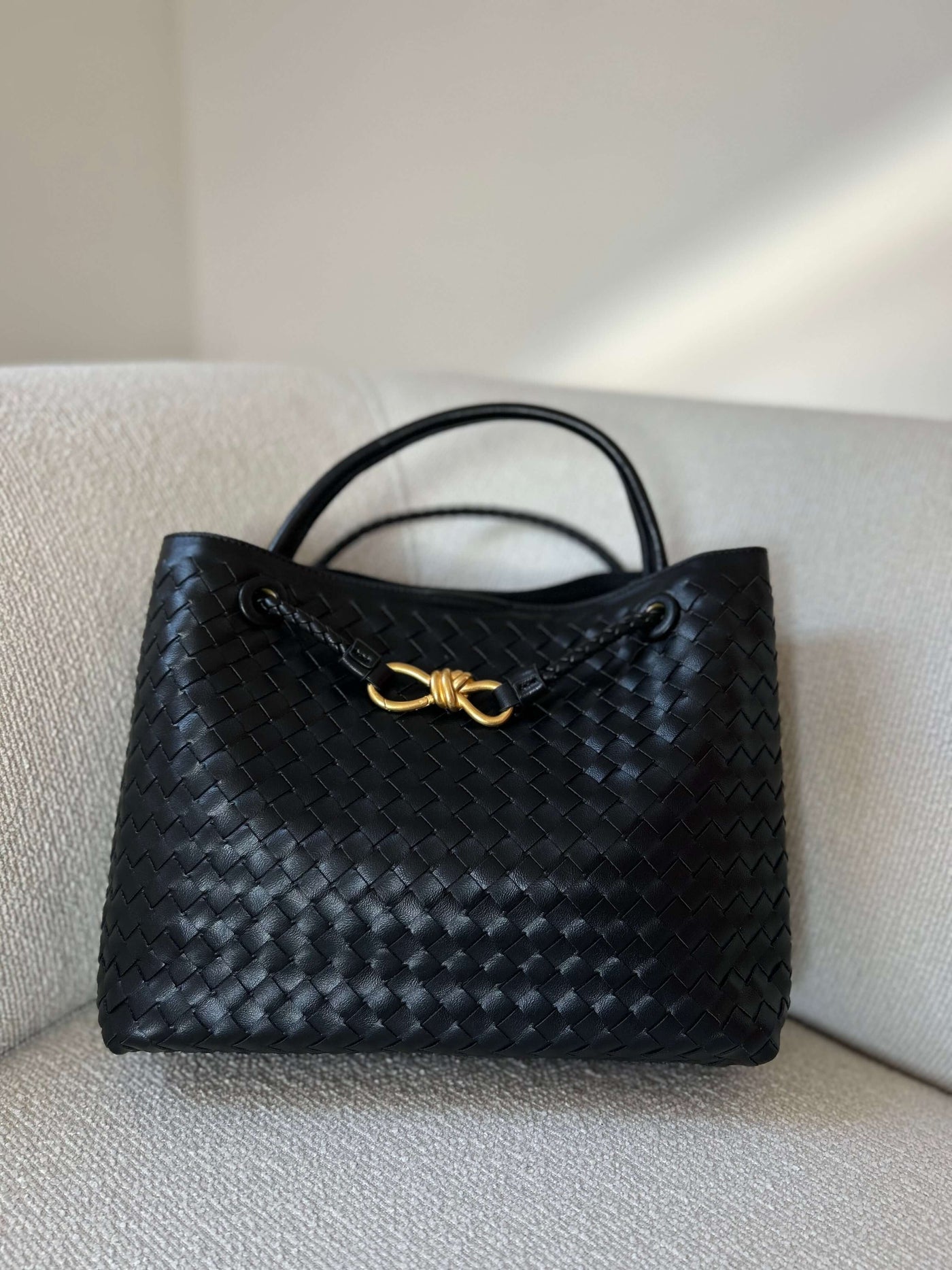 Vivienne | Classic Oversized Woven Bag