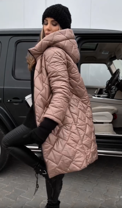 Fiona - Elegant Quilted Down Jacket with Hood